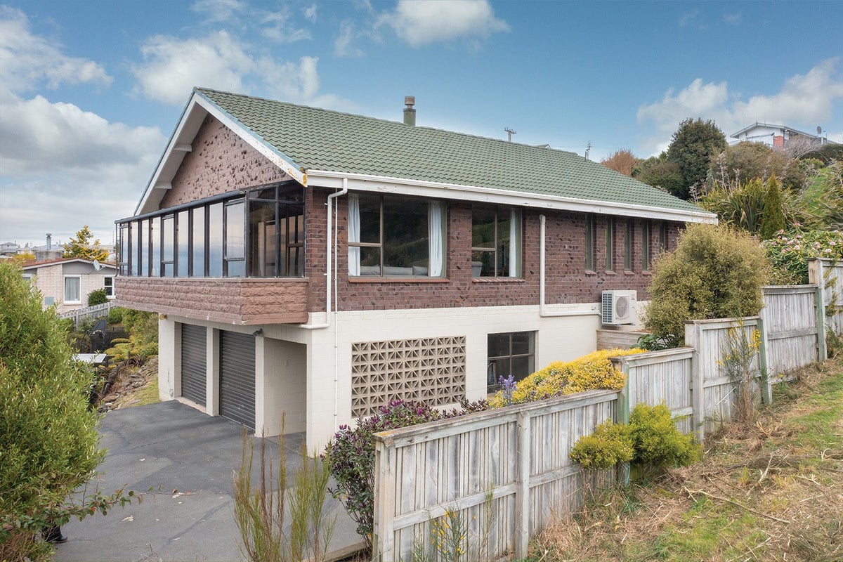 19 Strode Street, Halfway Bush, Dunedin - Carousel 1