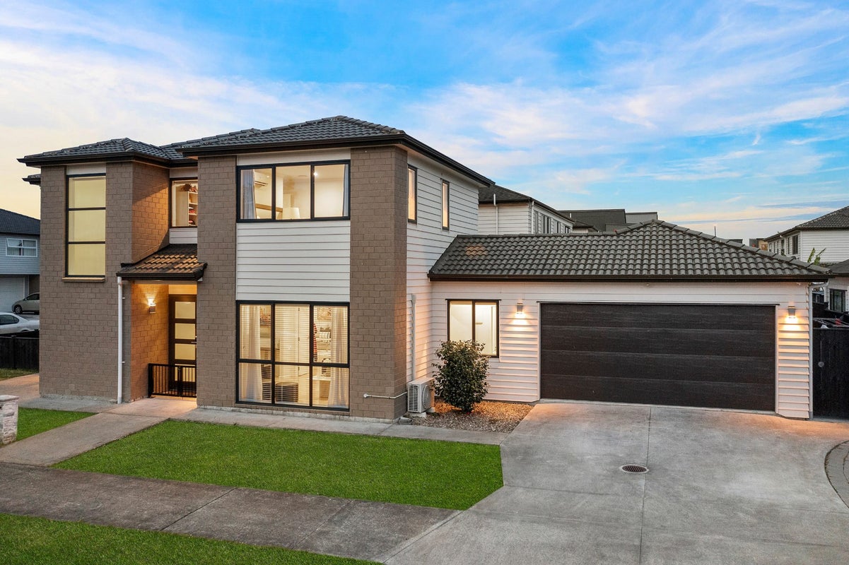19 Quattro Avenue, Flat Bush, Auckland - Carousel 1