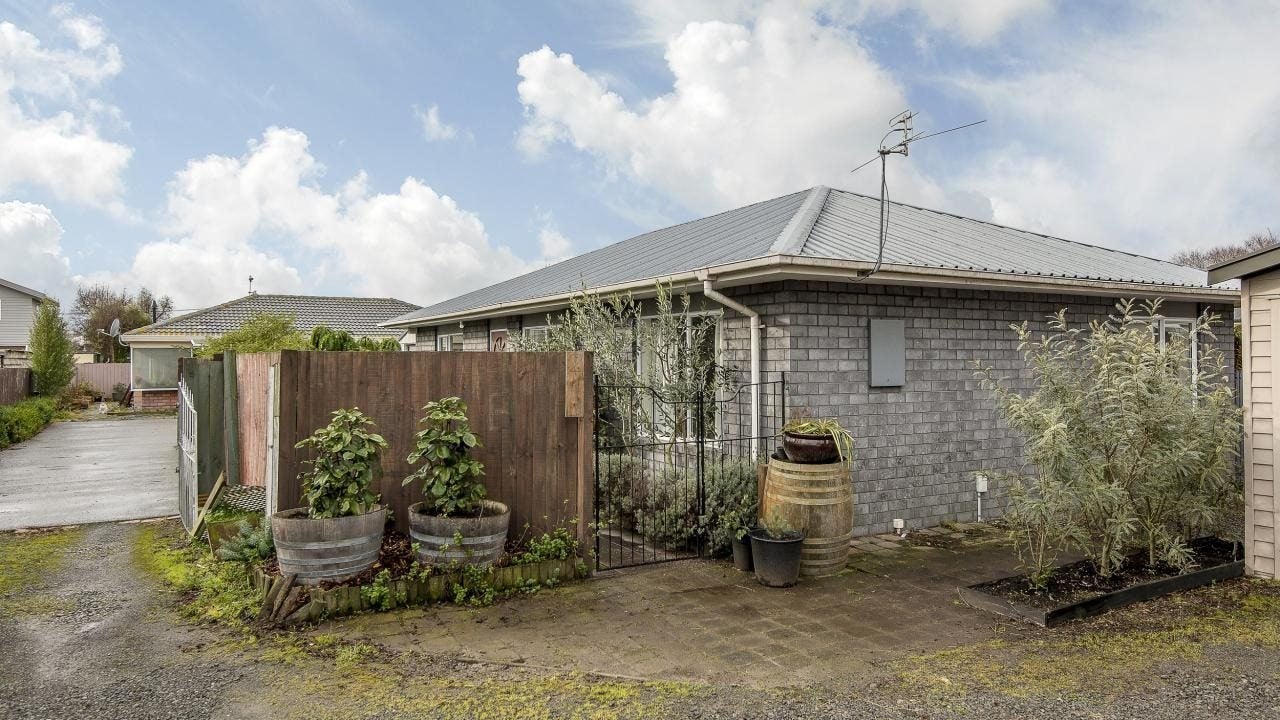 2/24A Croziers Road, St Albans, Christchurch - Carousel 2