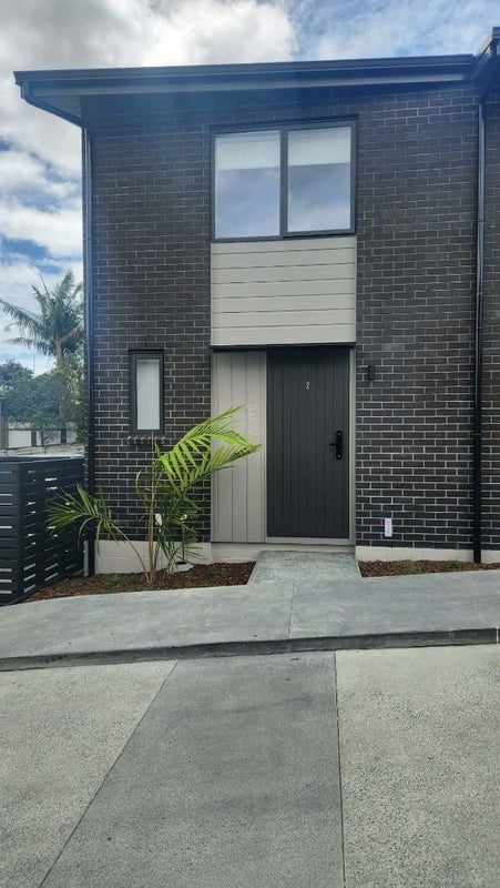 2/19 Roberts Road, Glenfield, Auckland - Carousel 1