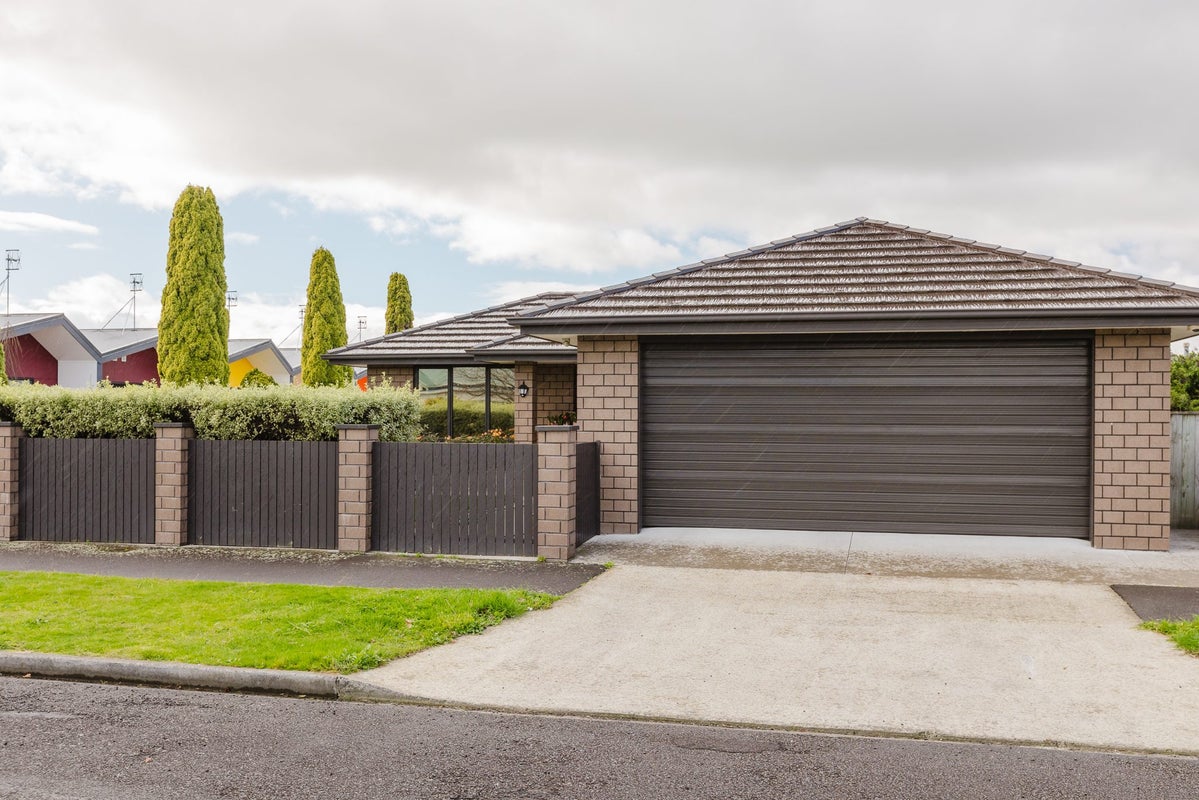 135 Heretaunga Street, Palmerston North, Palmerston North - Carousel 20