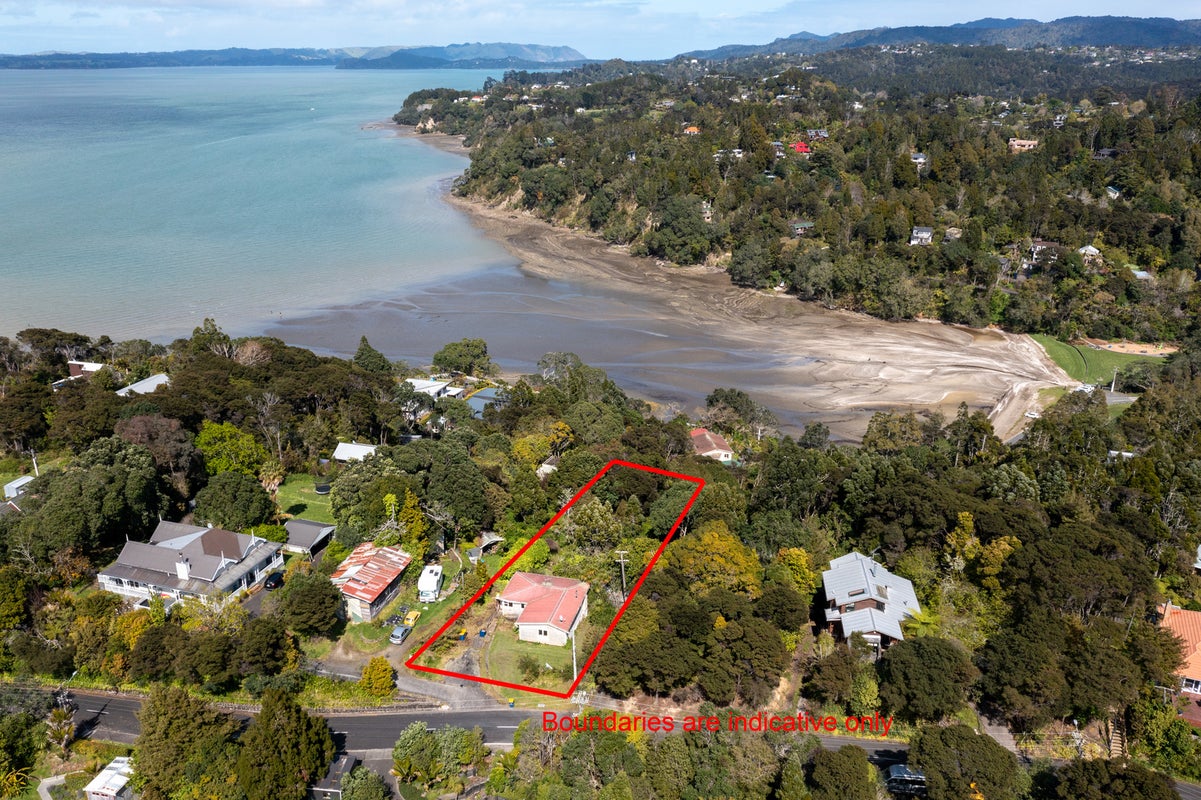 93 Tanekaha Road, Titirangi, Auckland - Carousel 1