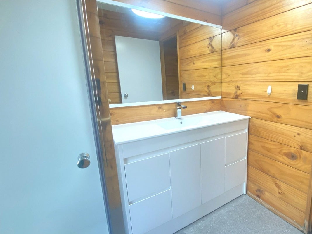 21/22 Sussex Street, Mount Cook, Wellington - Carousel 11