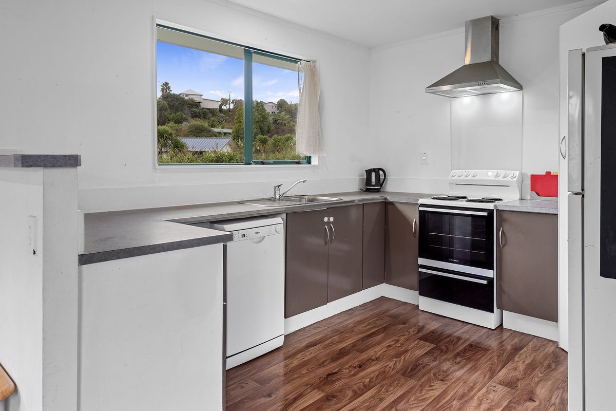 10 Ngaio Street, Onerahi, Whangarei - Carousel 2