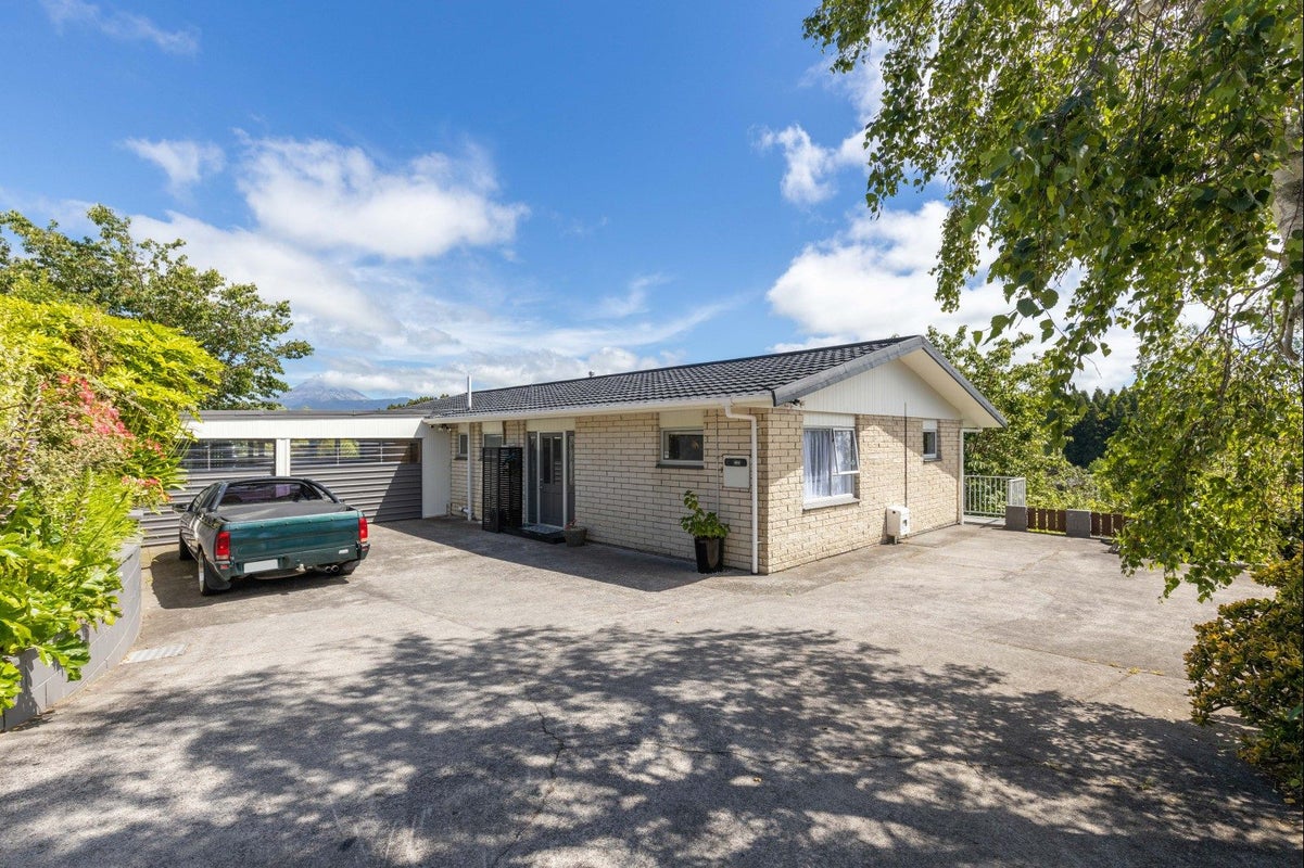 28A Marchant Place, Westown, New Plymouth - Carousel 1