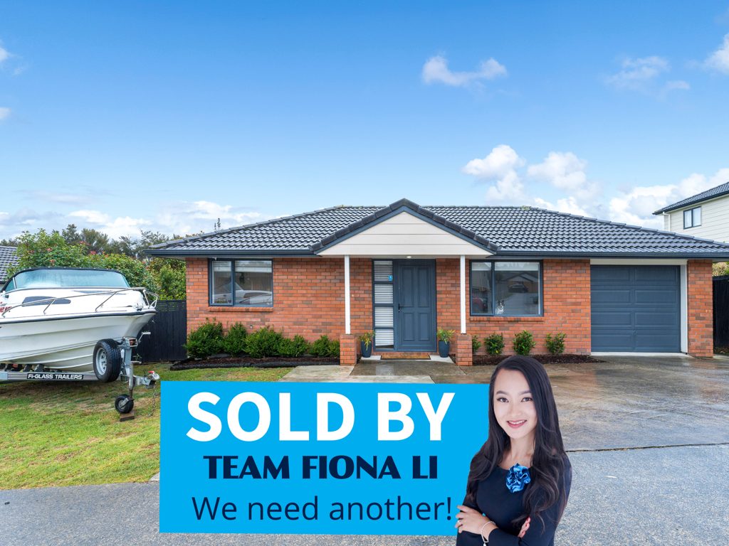 21 Misty Valley Drive, Henderson, Auckland - Carousel 1