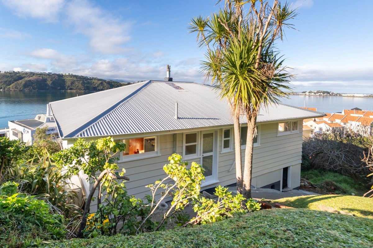 288 Evans Bay Parade, Hataitai, Wellington - Carousel 1