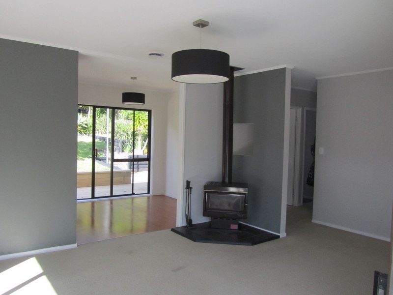 75 Oaktree Avenue, Browns Bay, Auckland - Carousel 2