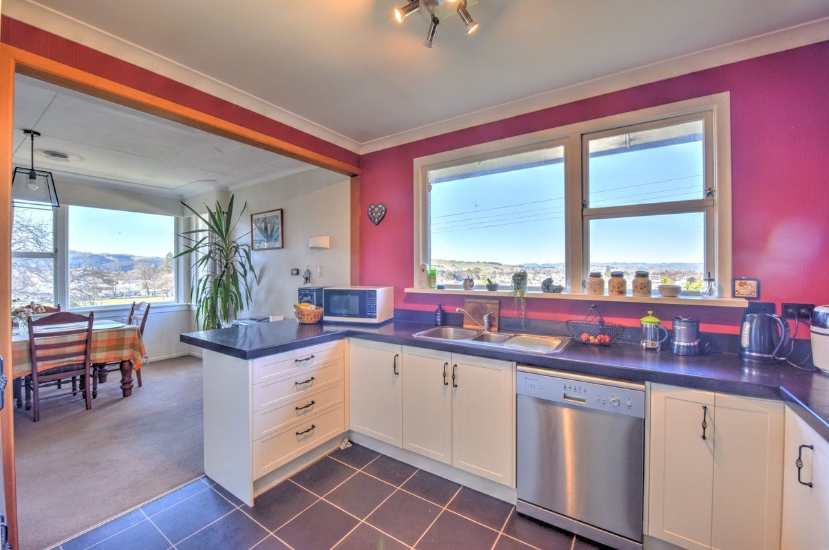 18 Johnston Street, Gore, Gore - Carousel 2