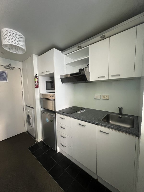 704/96 Symonds Street, Grafton, Auckland - Carousel 4