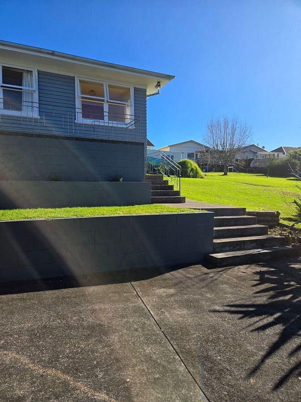40 Seabreeze Road, Narrow Neck, Auckland - Carousel 2