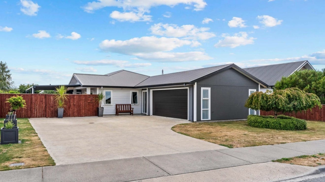 10 Craigmillar Street, Solway, Masterton - Carousel 1