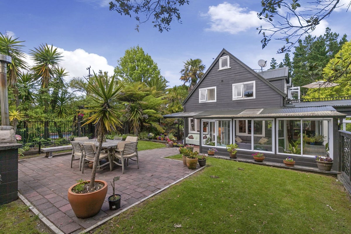 54 Hobson Road, Lucas Heights, Auckland - Carousel 1