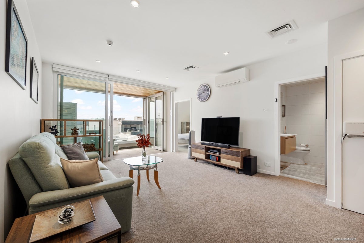 402/6A Nugent Street, Grafton, Auckland - Carousel 1