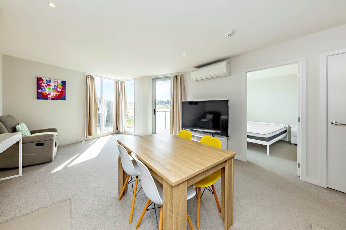 304/3 Rose Garden Lane, Albany, Auckland - Carousel 1