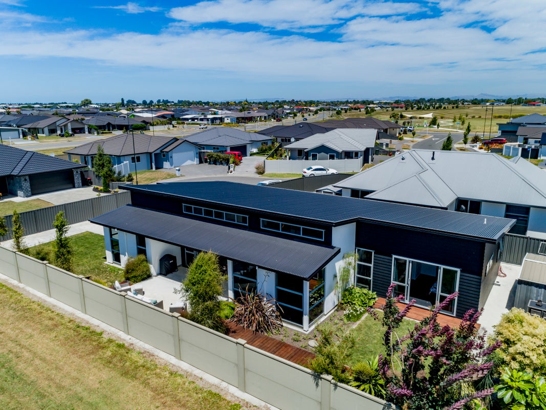 16 Pelorus Avenue, Poraiti, Napier - Carousel 20