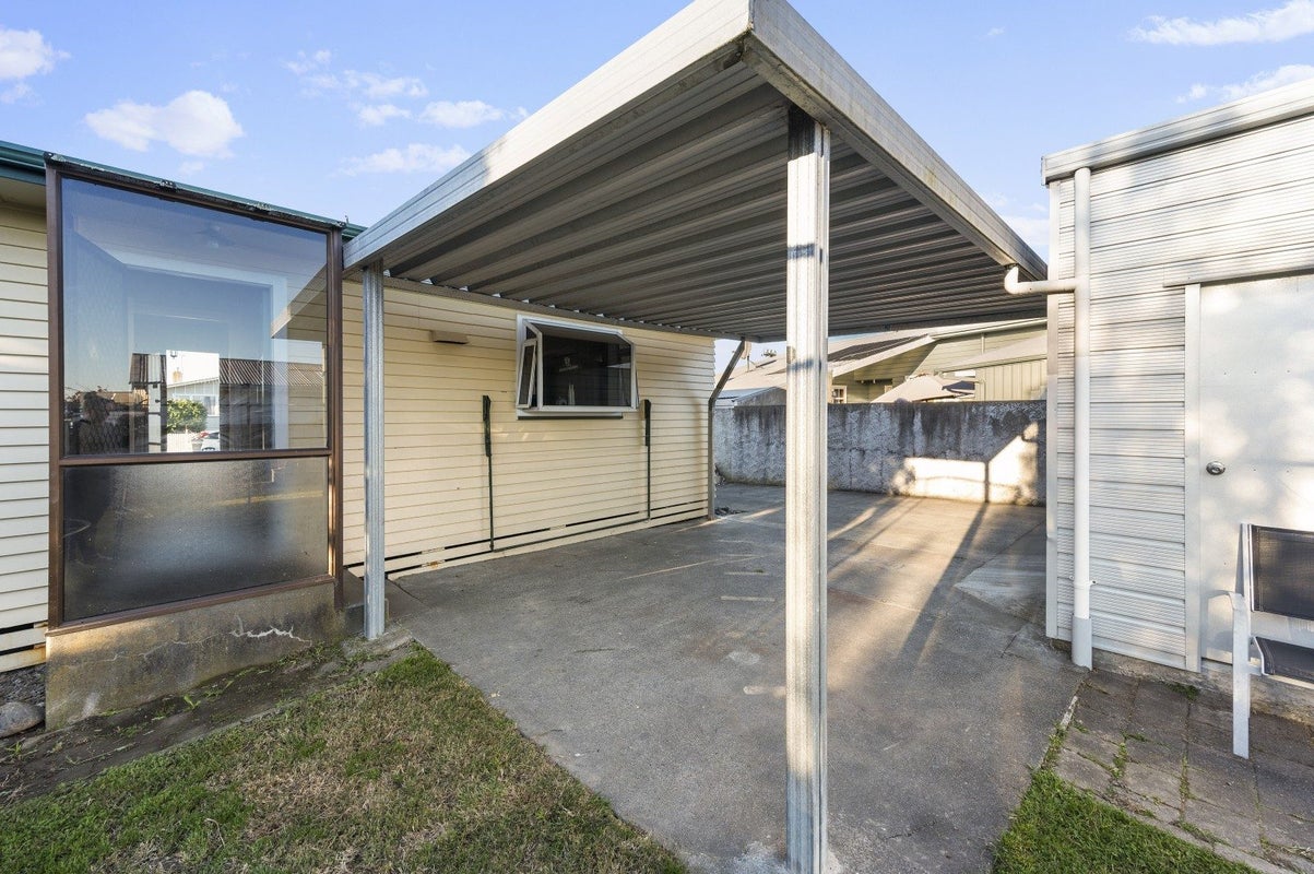 67 Oldham Avenue, Onekawa, Napier - Carousel 15