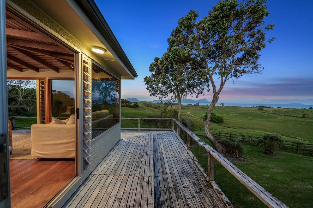 211 Doctors Hill Road, Waipu - Carousel 1