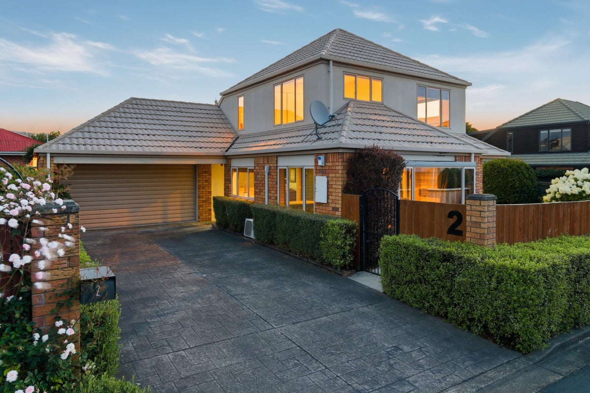 2 Barossa Lane, Hoon Hay, Christchurch - Carousel 1