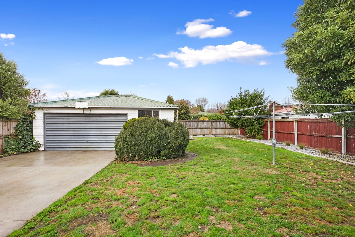 22 Canberra Place, Redwood, Christchurch - Carousel 2