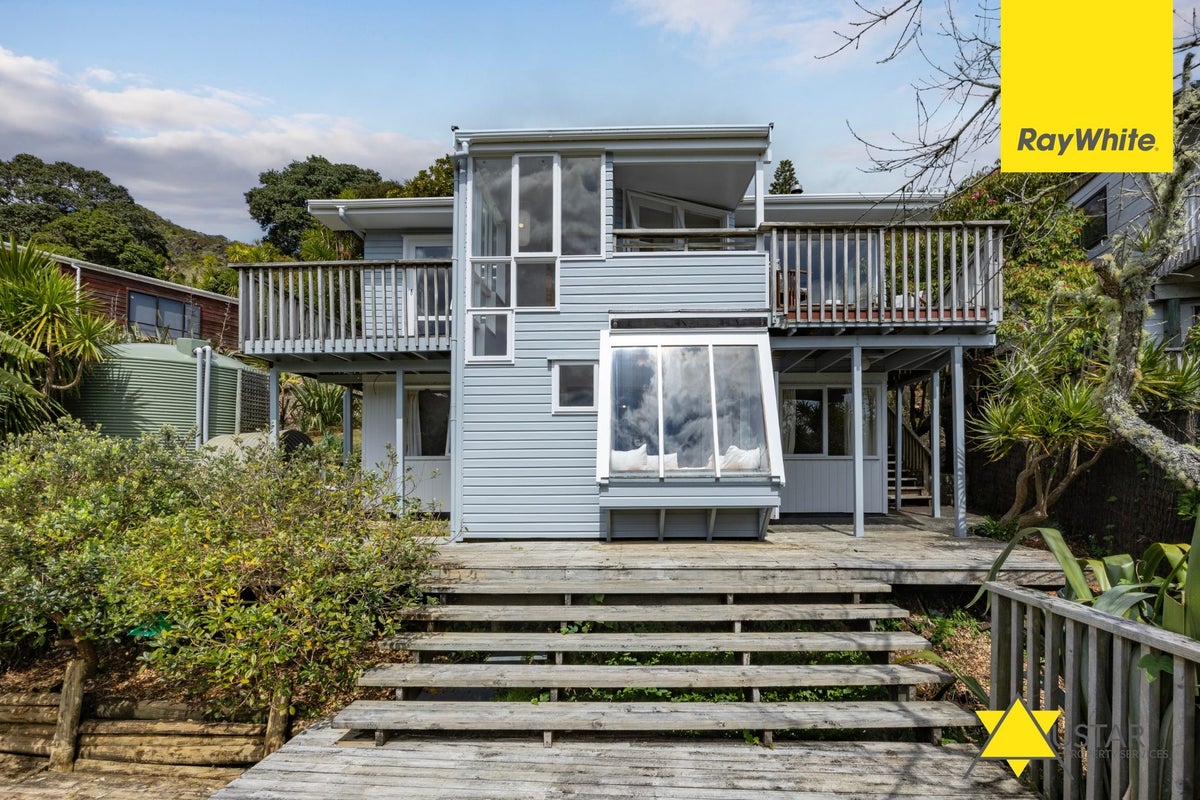 90 Seaview Road, New Lynn - Carousel 2