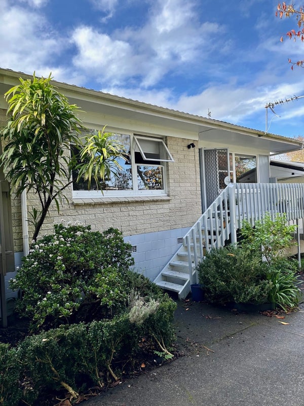 2/10 Marsden Avenue, Balmoral, Auckland - Carousel 1