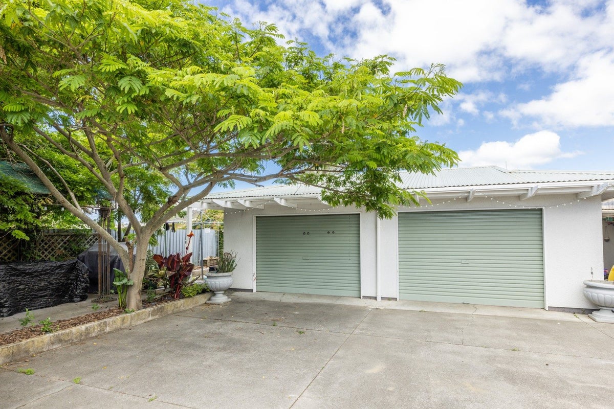 34 Hammond Road, Taradale, Napier - Carousel 18