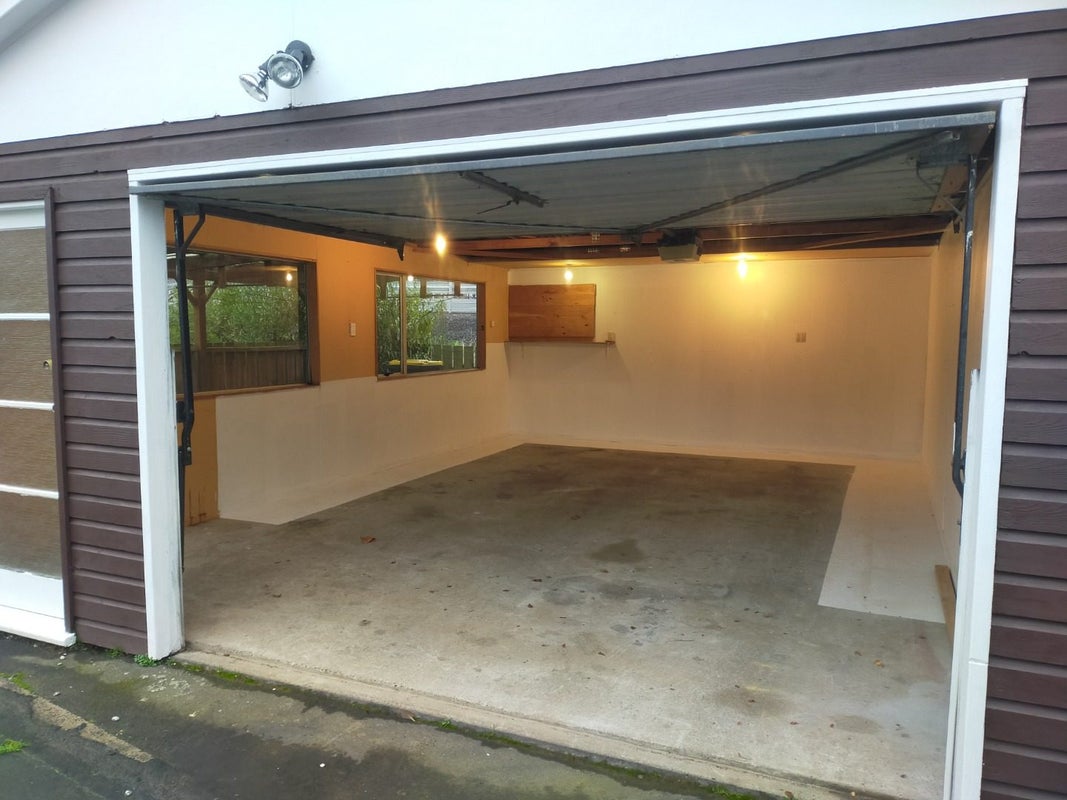 55 Kinmont Crescent, Kinmont Park, Mosgiel - Carousel 11