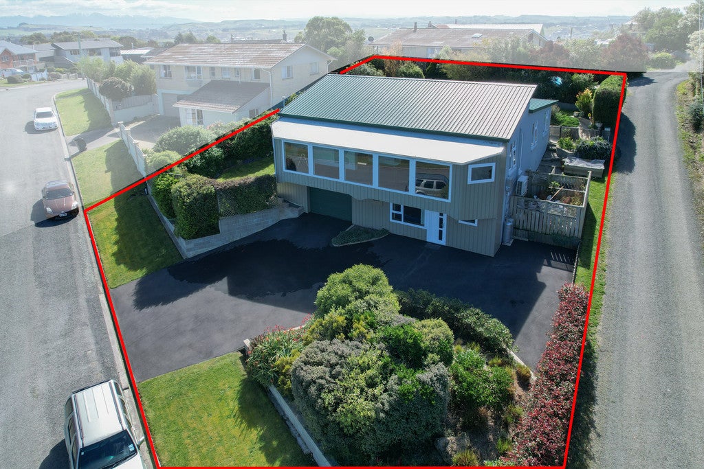 44 Brinkburn Street, South Hill, Oamaru - Carousel 1