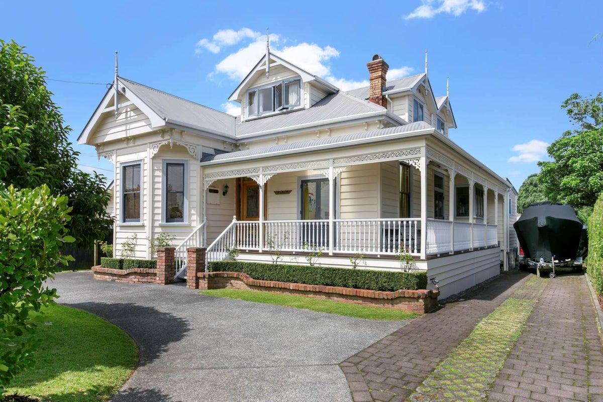 70 Rawhiti Road, One Tree Hill, Auckland - Carousel 2