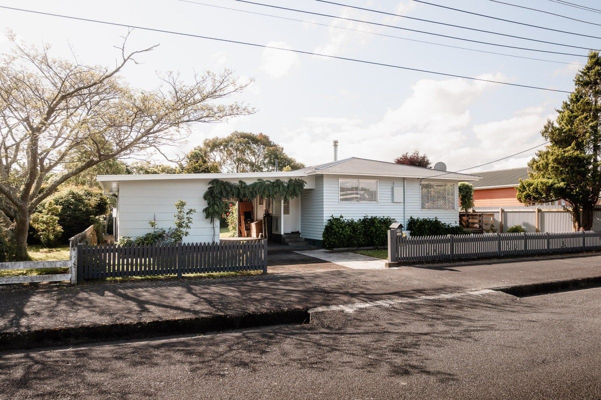 26 Arthur Street, Pahiatua - Carousel 1