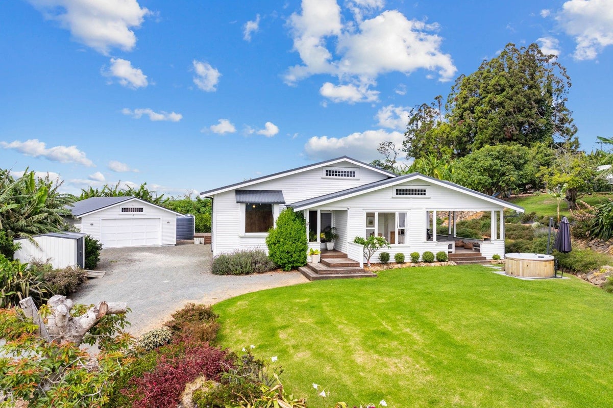 391 Tara Road, Kaiwaka - Carousel 1