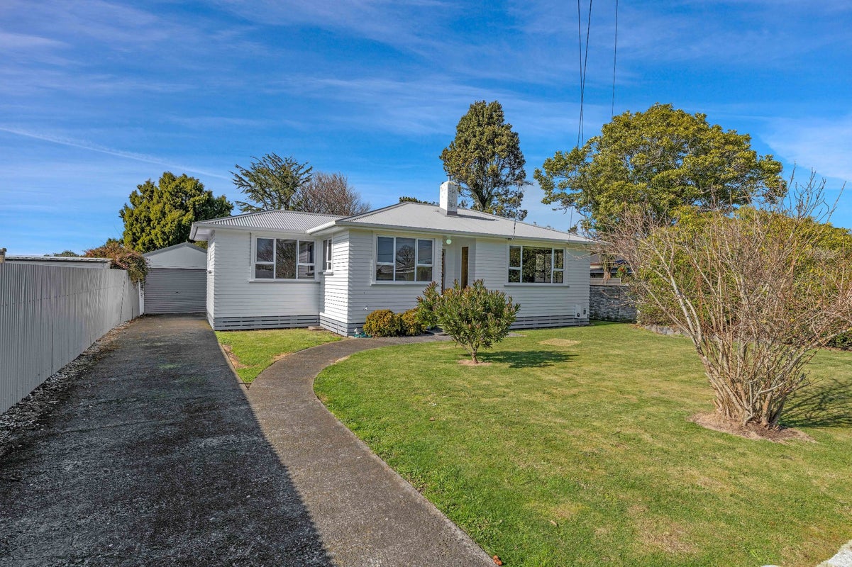 8 Douglas Street, Hawera - Carousel 1