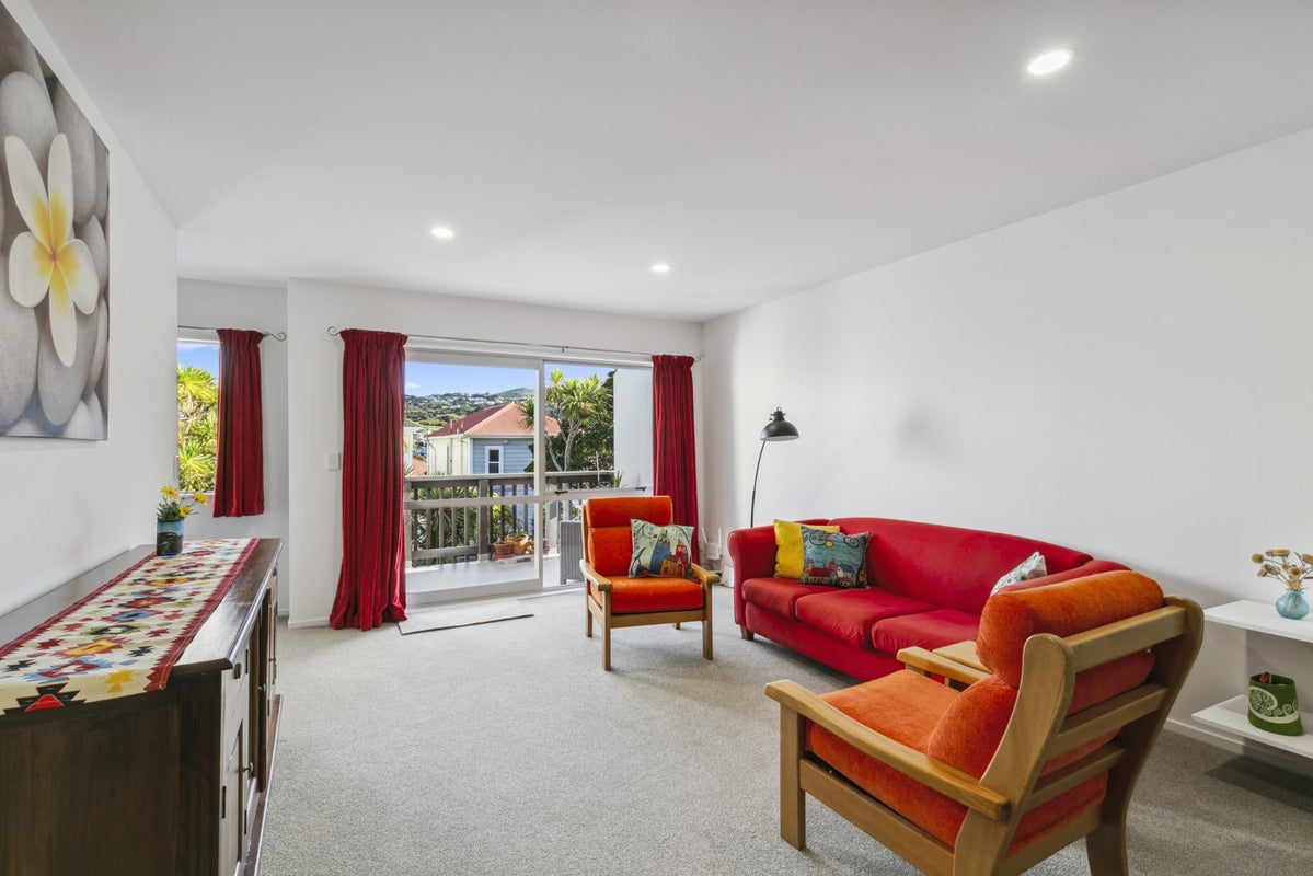 3/33 Hiropi Street, Newtown, Wellington - Carousel 1