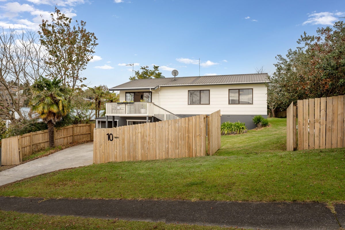 10 James Cook Drive, Welcome Bay, Tauranga - Carousel 2