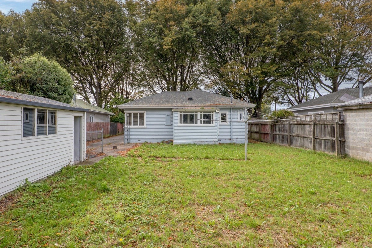 73 Severn Street, St Albans, Christchurch - Carousel 2