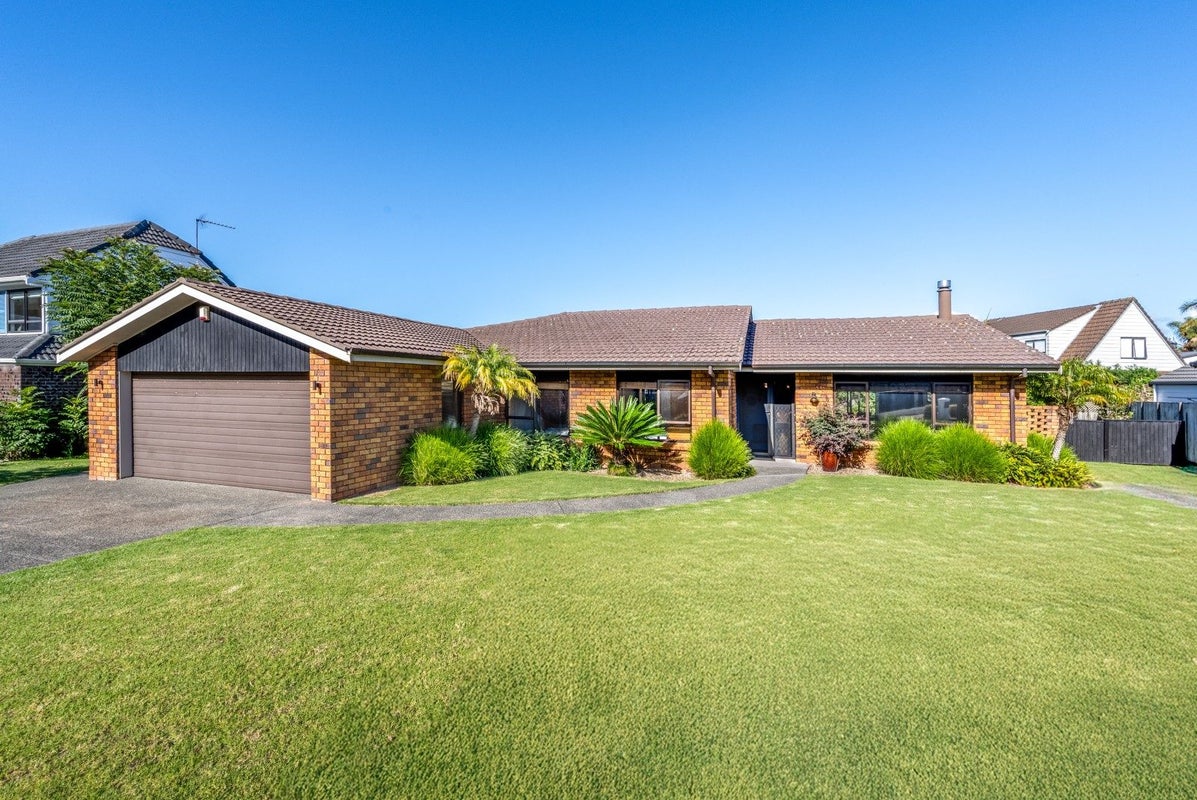 5 Basilton Close, Bucklands Beach, Auckland - Carousel 2