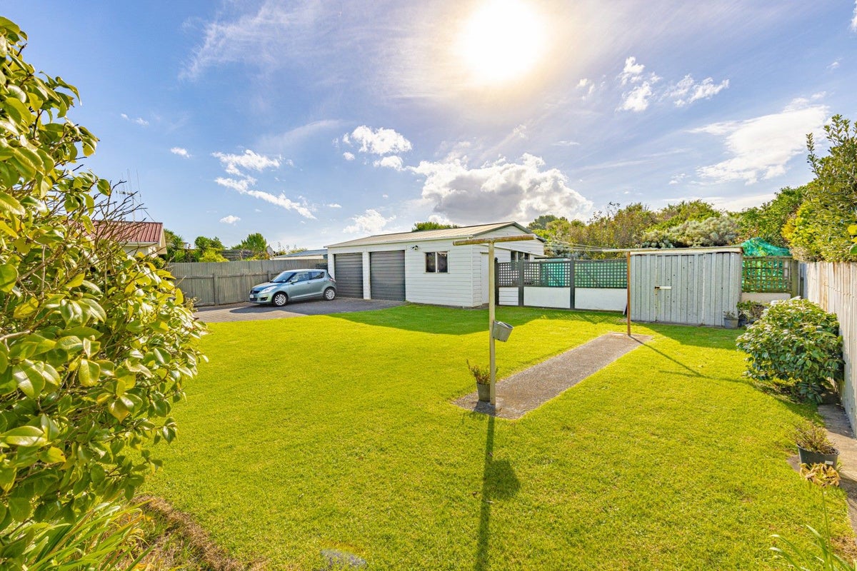 17 Waitote Street, Castlecliff, Whanganui - Carousel 2