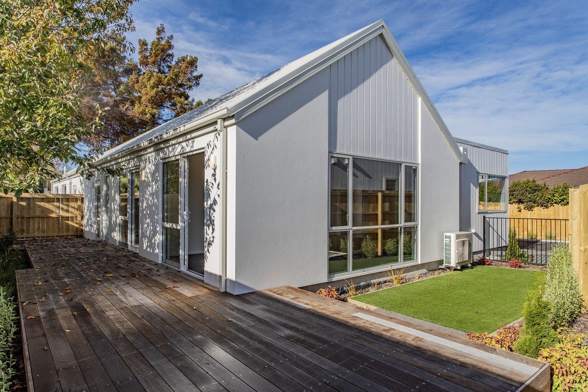 3B Brookside Terrace, Bryndwr, Christchurch - Carousel 1
