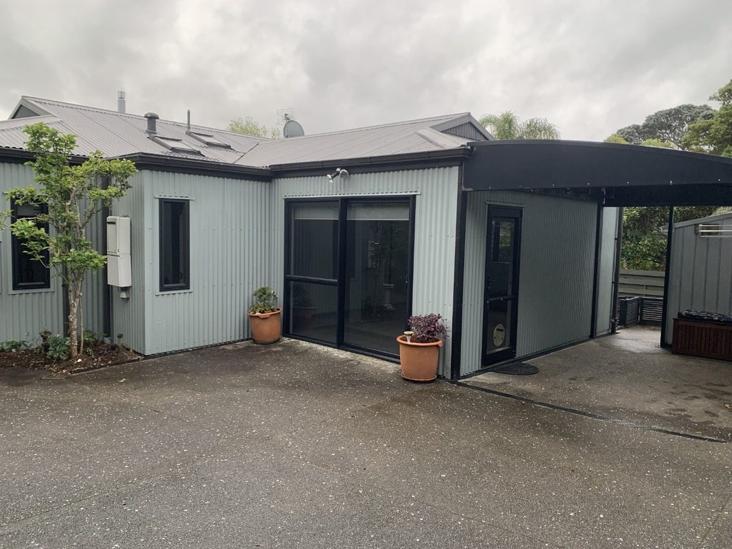 293 Beach Road, Campbells Bay, Auckland - Carousel 1