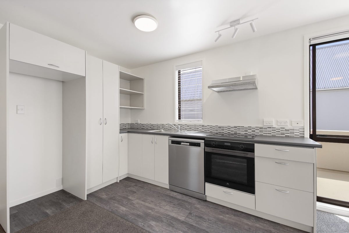 3/41 Ely Street, Christchurch Central, Christchurch - Carousel 2