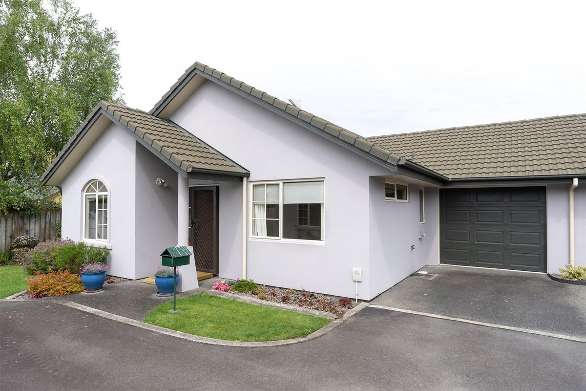 22/16 Rototuna Road, Flagstaff, Hamilton - Carousel 1
