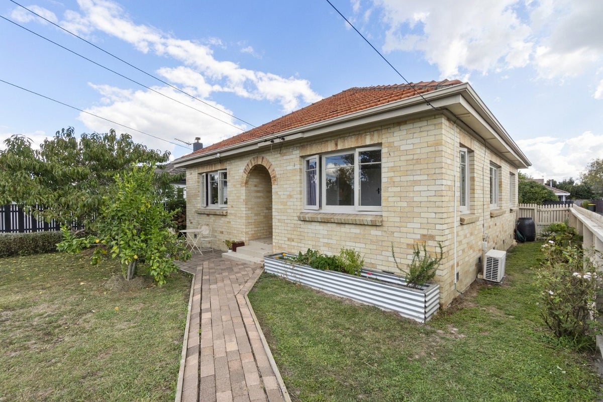 9A Saint Olpherts Avenue, Hamilton East, Hamilton - Carousel 1