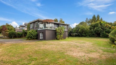 11 Alberta Street, Acacia Bay, Taupo - Carousel 1