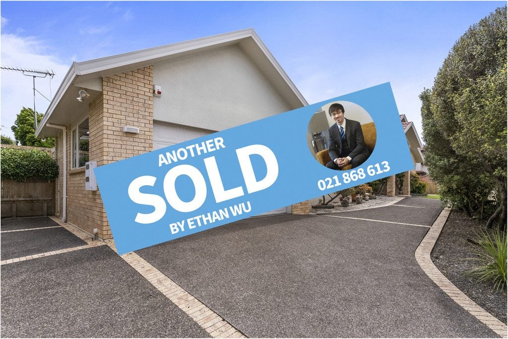 11 Nathan Close, Somerville, Auckland - Carousel 1