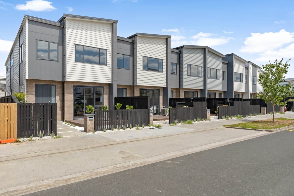28A Skua Road, Hobsonville, Auckland - Carousel 1