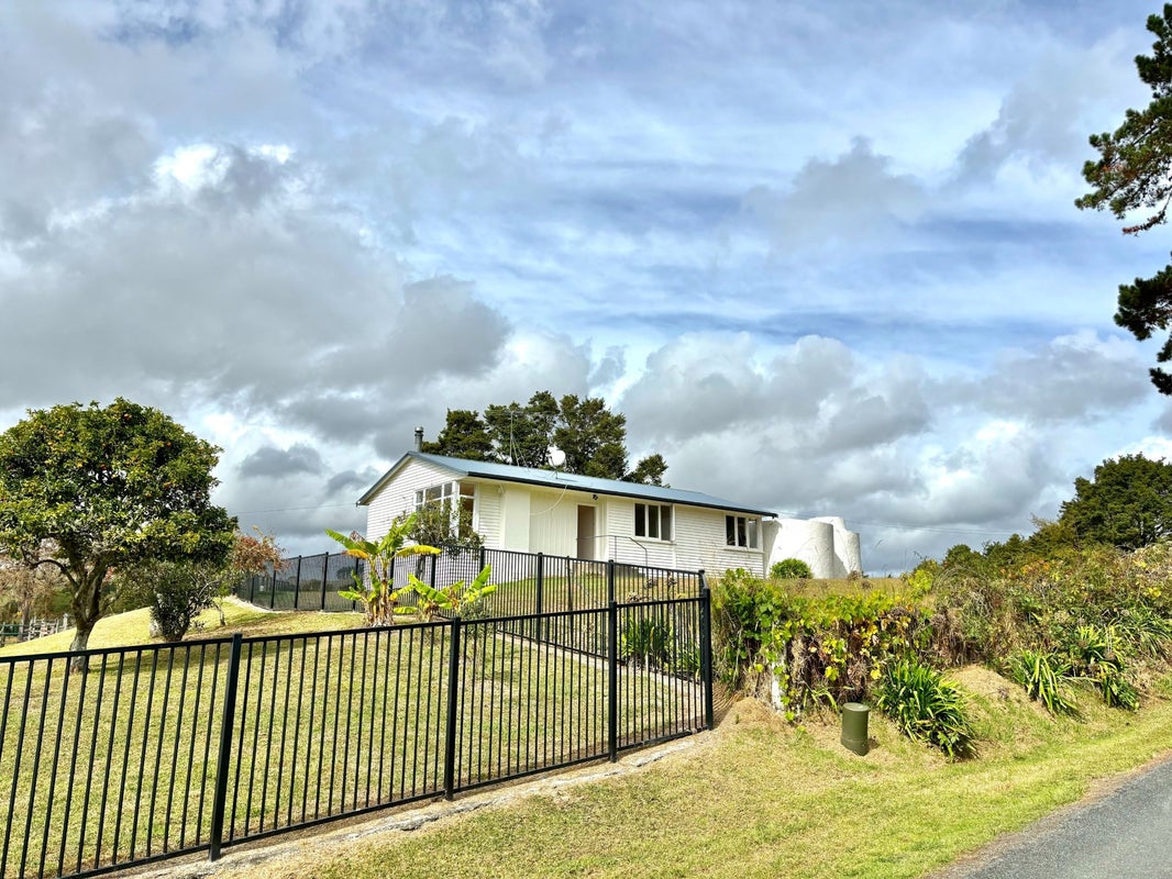 41 School Road, Waipiata, Ranfurly - Carousel 1