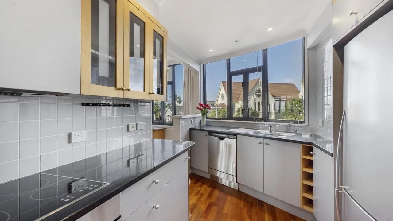 2/10 Shelly Beach Road, Ponsonby, Auckland - Carousel 2