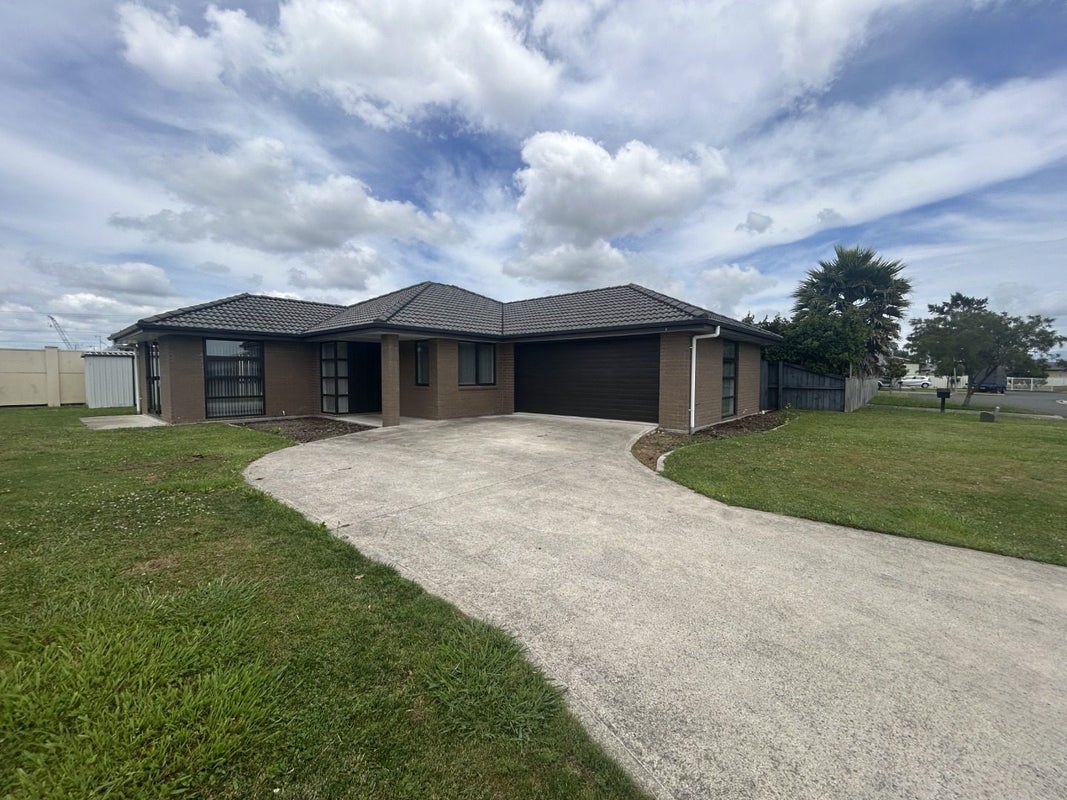 9 Astor Avenue, Dinsdale, Hamilton - Carousel 1