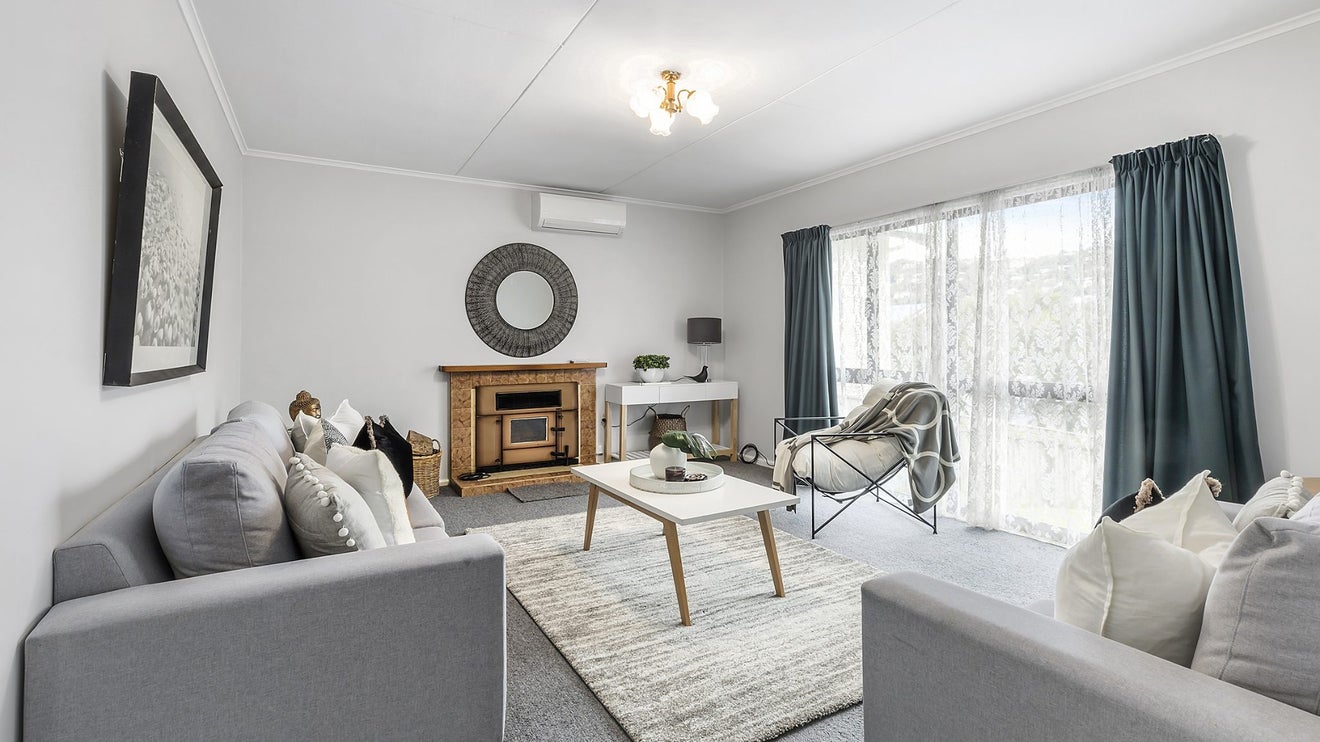 13 Freeling Street, Island Bay, Wellington - Carousel 1